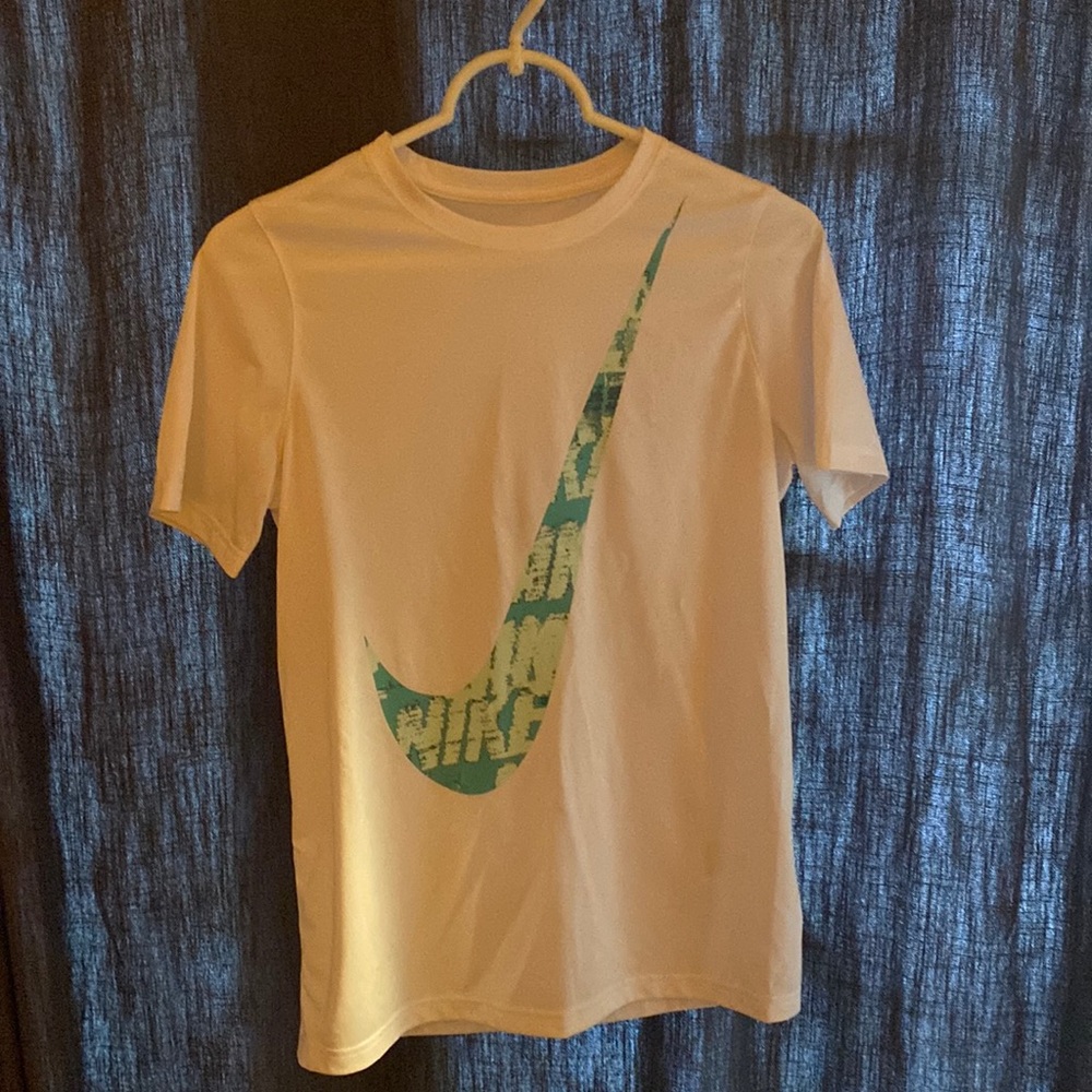 White and blue dri fit nike tee